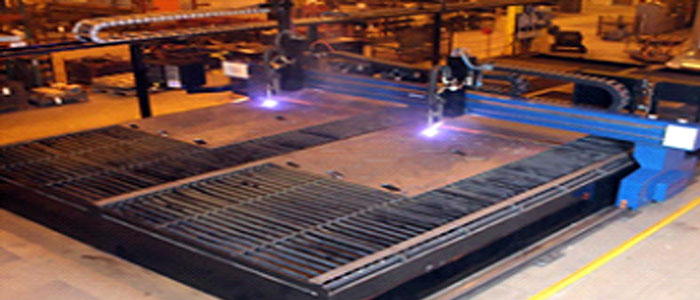 Plasma cutting machine for crane equipment produciton