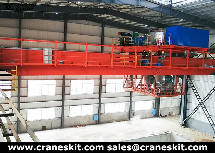 Electrolytic aluninum bridge crane