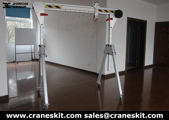 Folding aluminum gantry crane for sale