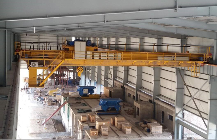 metallurgic-overhead-crane-in-factory.jpg